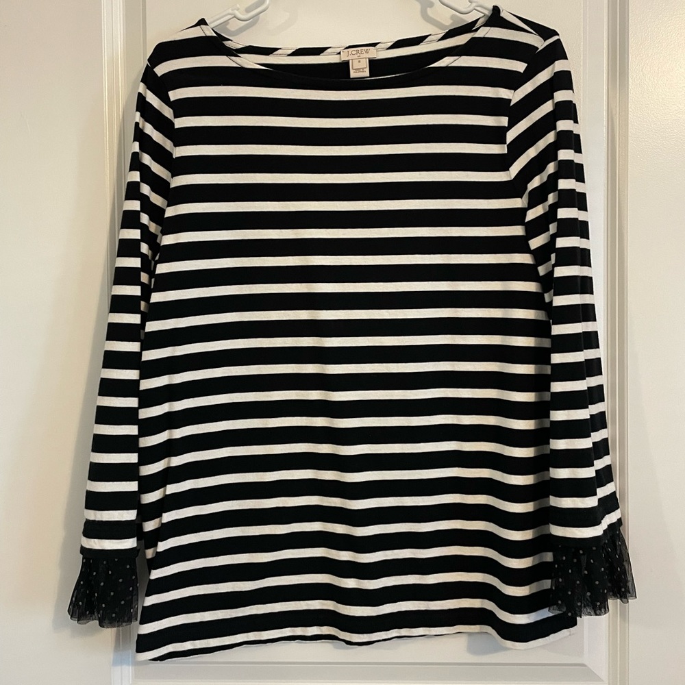 Black and White Long sleeve top